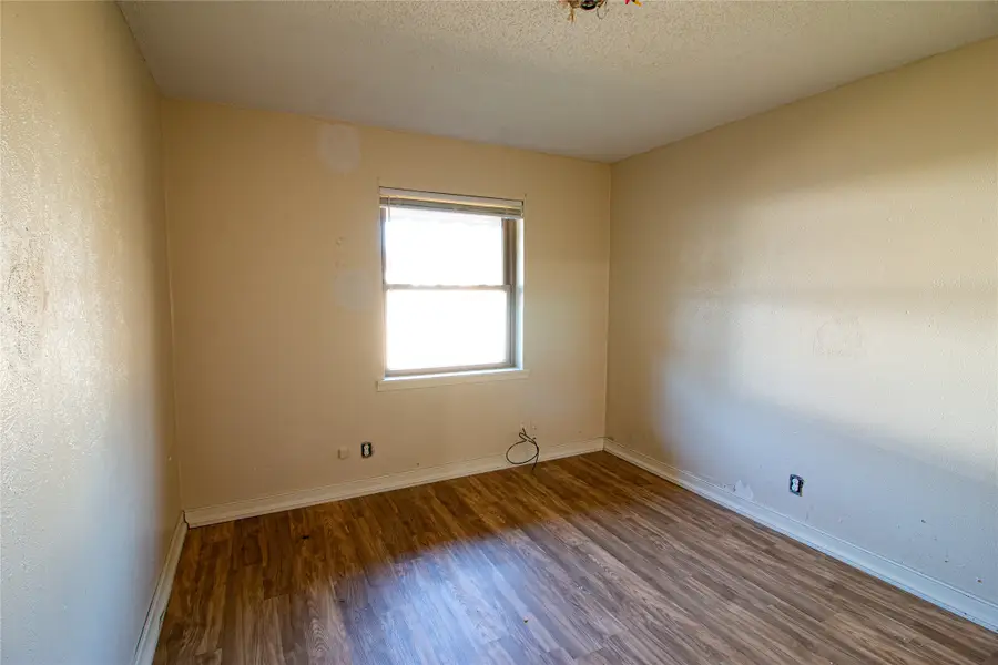 1120 E Wells Avenue, Sherman, TX 75090 - Image #2