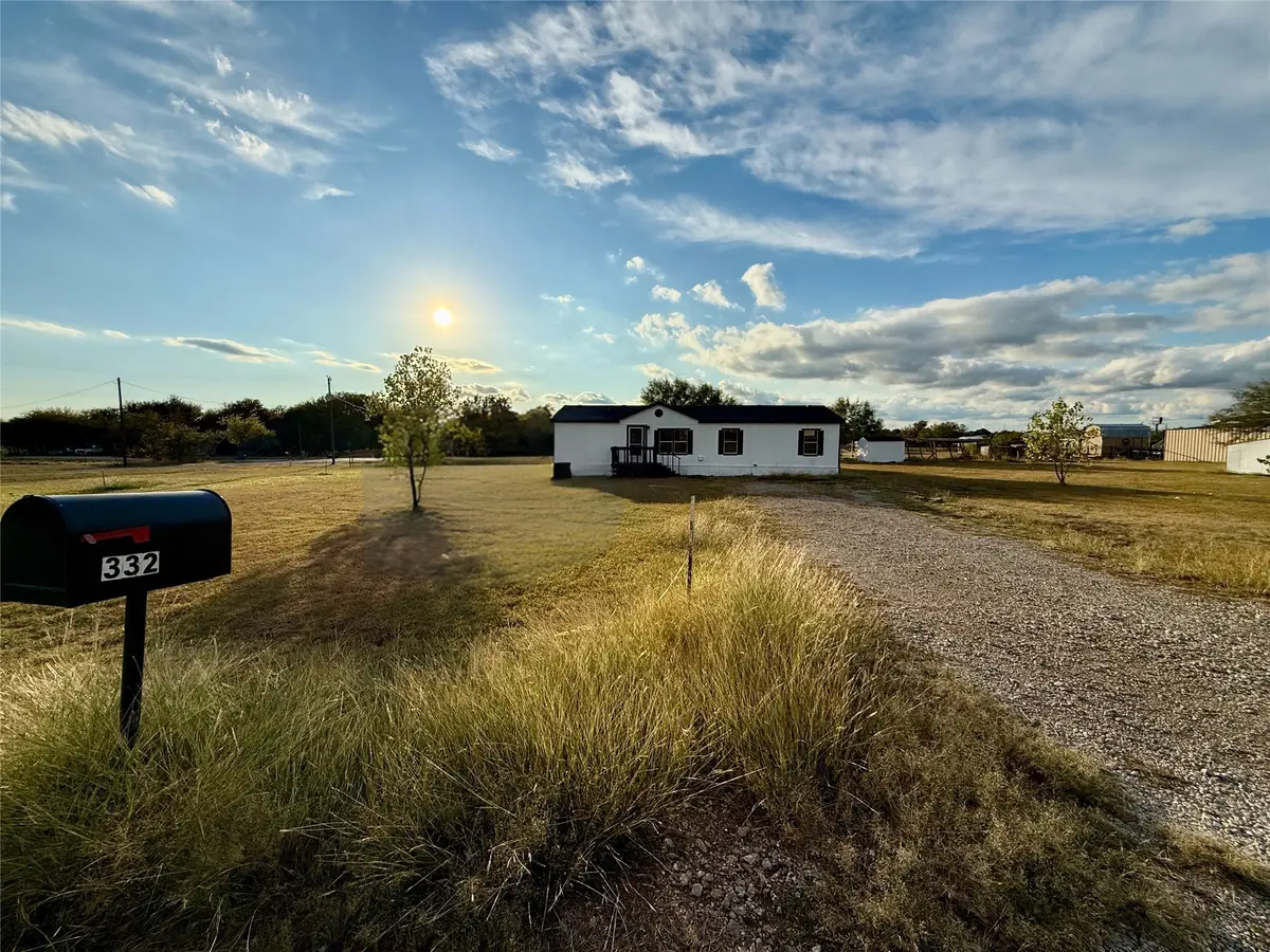 332 Water View Lane, Weatherford, TX 76085 - Image #1