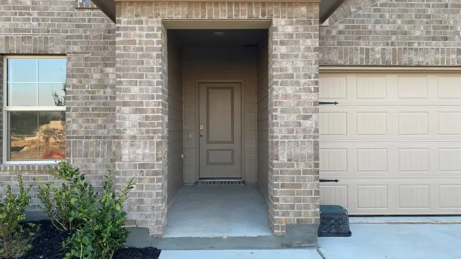 521 Marsh Street, Cleburne, TX 76033 - Image #2