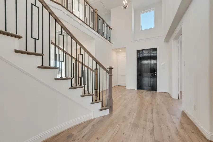 7622 Lanier Lane, Grand Prairie, TX 75054 - Image #3