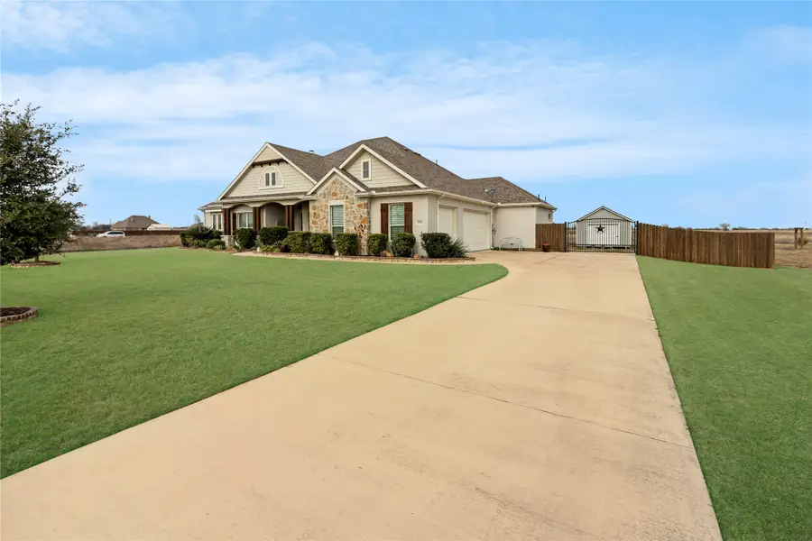 1571 E Highland Road, Waxahachie, TX 75167 - Image #2
