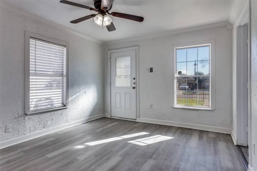 1415 E Terrell Avenue, Fort Worth, TX 76104 - Image #2