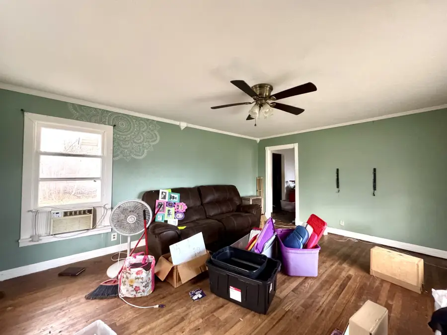 613 W Main Street, Crowley, TX 76036 - Image #2