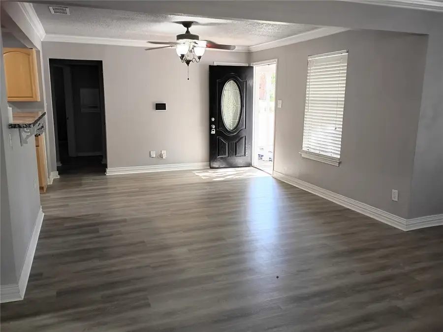 208 Almond Street, Waxahachie, TX 75165 - Image #3