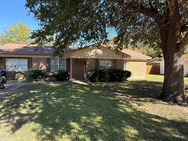 2206 12th Street, Brownwood, TX 76801