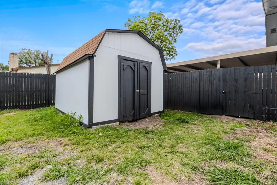 3122 Teakwood Drive, Garland, TX 75044 - Image #2