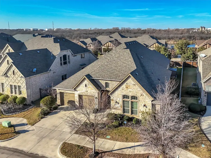 1011 Prairie Ridge Lane, Arlington, TX 76005 - Image #2