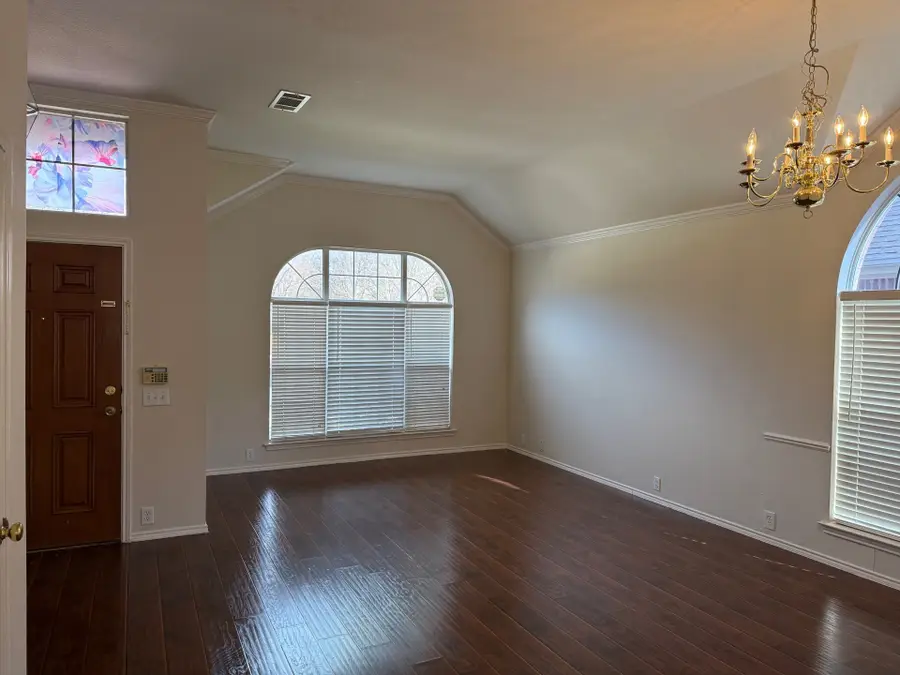 5917 Sandalwood Drive, McKinney, TX 75072 - Image #2