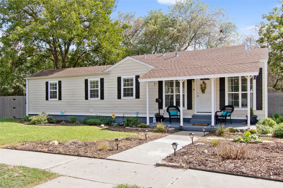 3909 Locke Avenue, Fort Worth, TX 76107 - Image #1