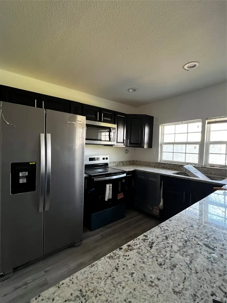 1009 Dawnview Street, Arlington, TX 76014 - Image #2