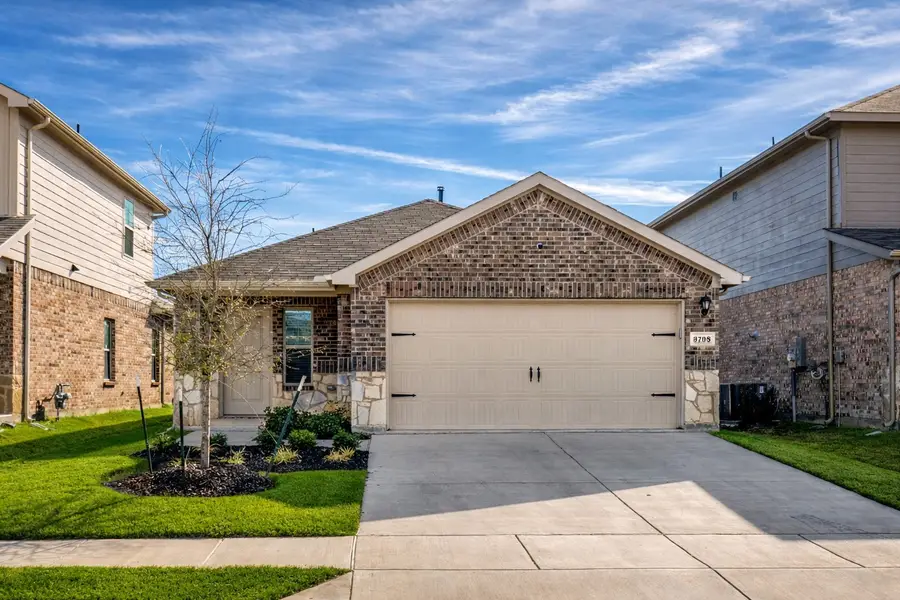 3708 Mildren Bend, Crandall, TX 75114 - Image #2