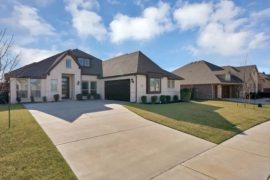 4054 Grove Valley Road, Midlothian, TX 76065 - Image #3