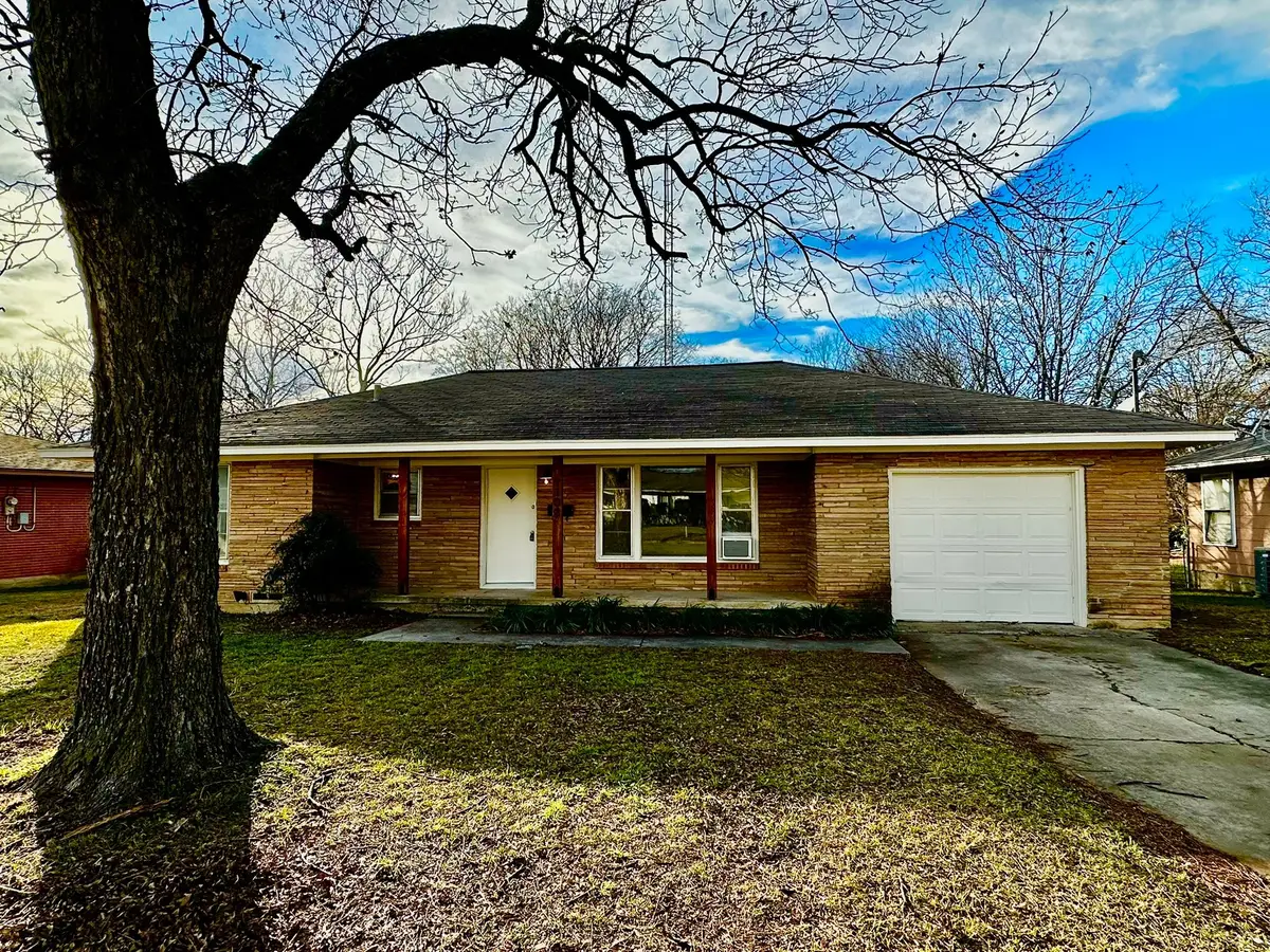 1103 Fair Avenue, Gainesville, TX 76240 - Image #1