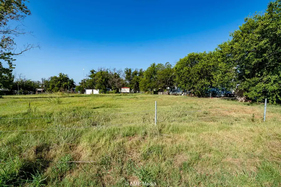 1703 1705 1701 Dallas Avenue, Brownwood, TX 76801 - Image #3