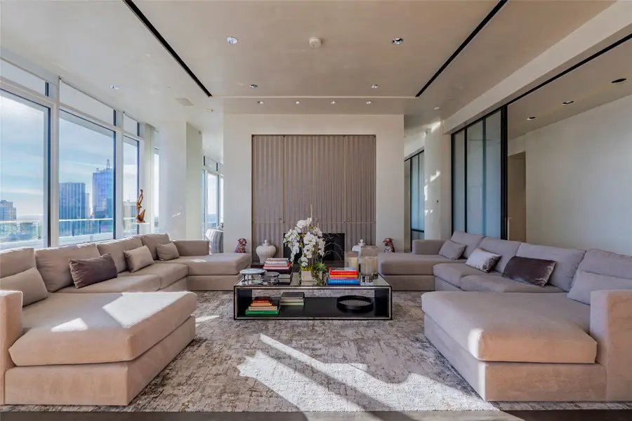 2430 Victory Park Lane #3001, Dallas, TX 75219 - Image #3