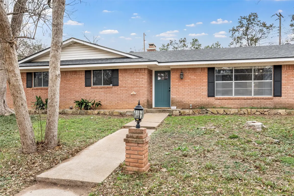 2208 Lake Forest Drive, Waco, TX 76708 - Image #1