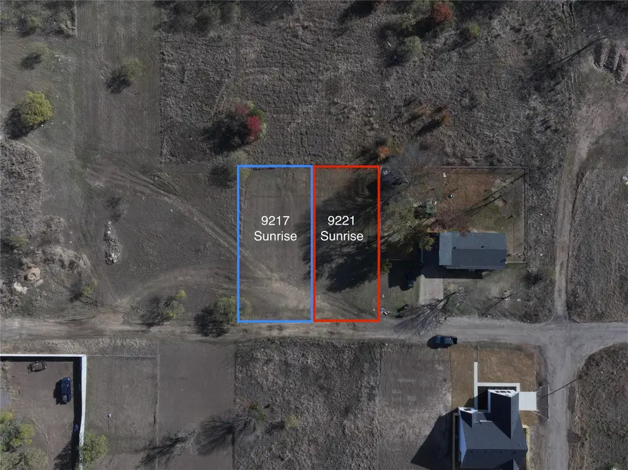 9221 Sunrise Drive, Fort Worth, TX 76134 - Image #2