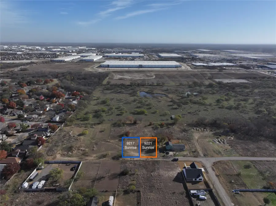 9221 Sunrise Drive, Fort Worth, TX 76134 - Image #3