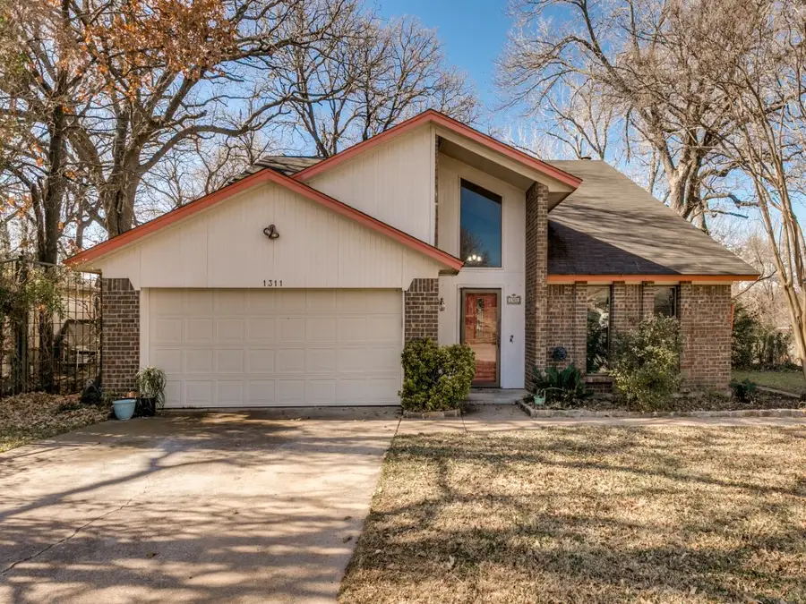 1311 Oak Timber Drive, Euless, TX 76039 - Image #3