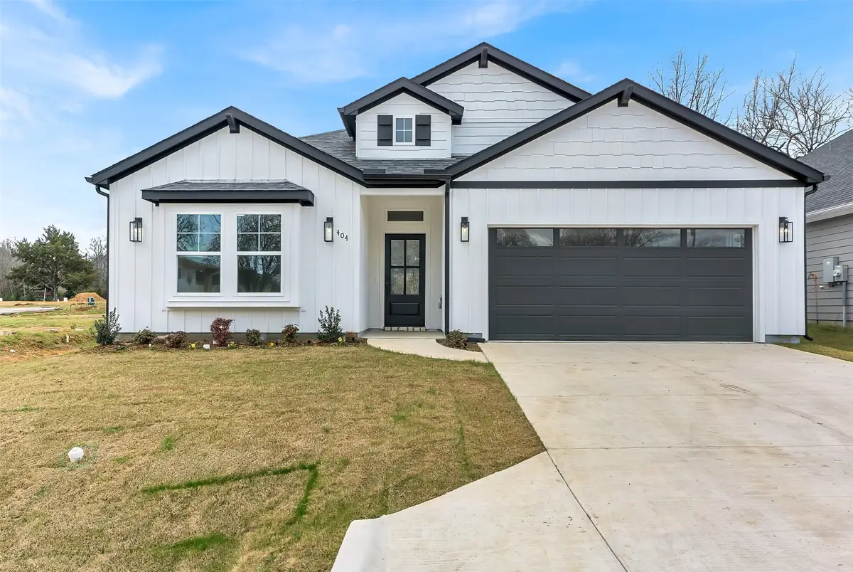 404 Betchan Street, Lake Dallas, TX 75065 - Image #1