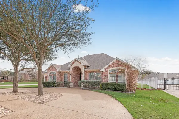 818 Amherst Drive, Waxahachie, TX 75165