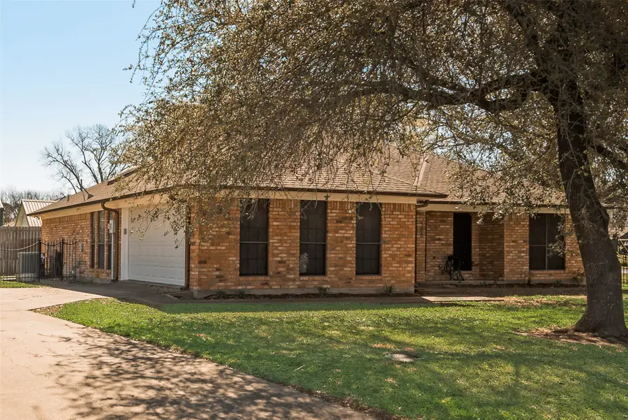 100 Juanita Avenue, Wills Point, TX 75169 - #3