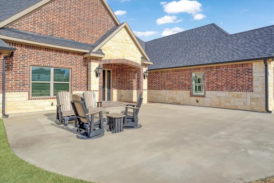 3909 Saddle Creek, Denison, TX 75020 - Image #2
