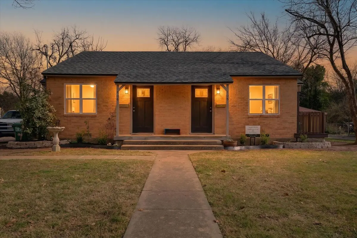 806 Denton, Denton, TX 76201 - Image #1