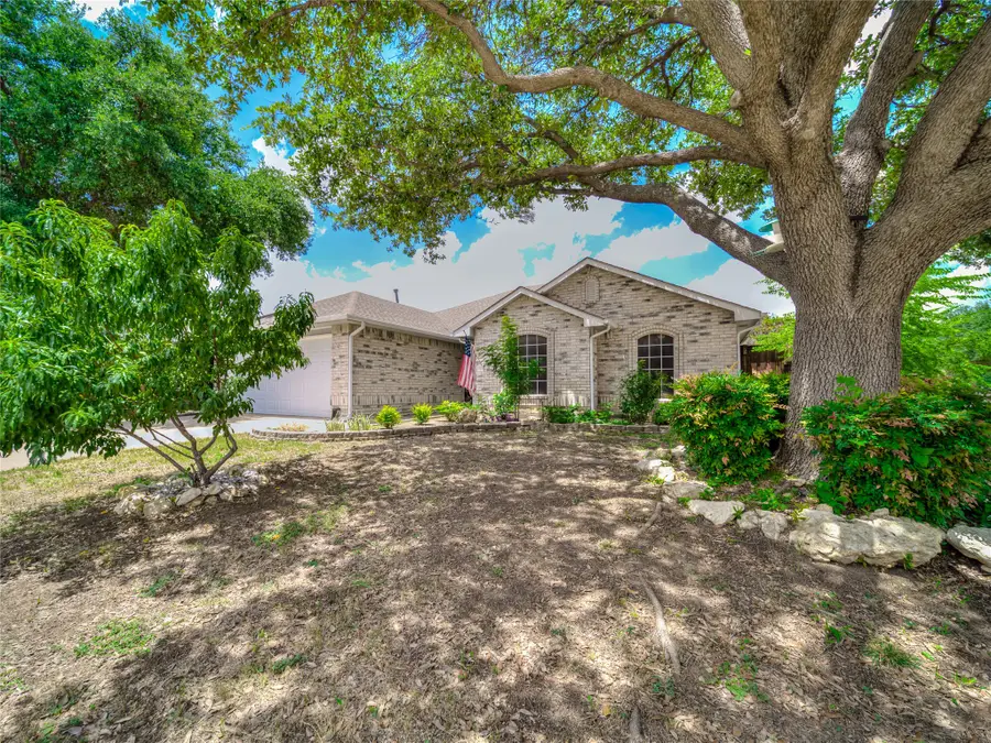 936 Silver Streak Drive, Saginaw, TX 76131 - Image #3