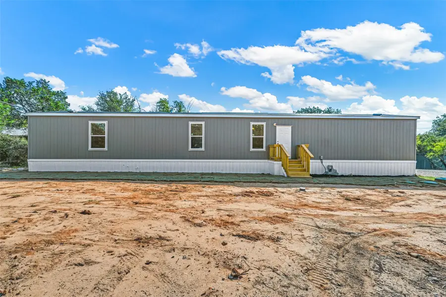 2723 Cypress Street, Granbury, TX 76048 - Image #2