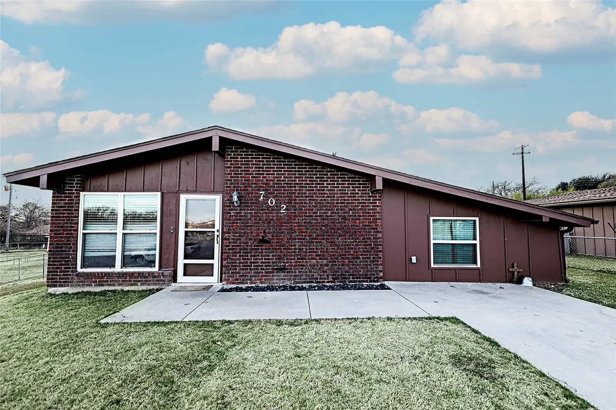 702 E Decatur Street, Bowie, TX 76230 - Image #1