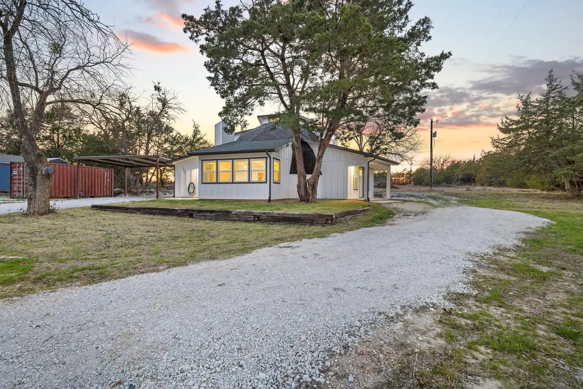 1325 Reynolds Road, Whitewright, TX 75491 - Image #1