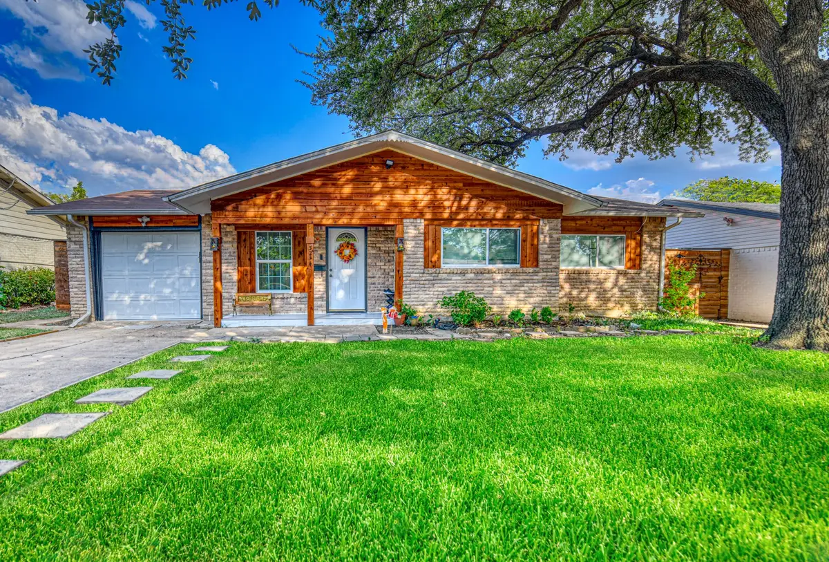3214 Parker Street, Irving, TX 75062 - Image #1