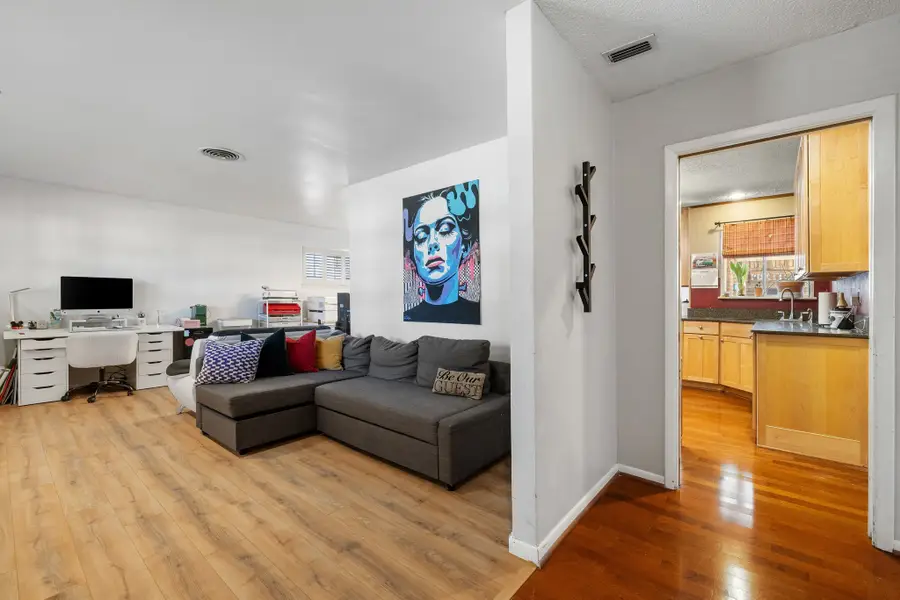 5801 Wessex Avenue, Fort Worth, TX 76133 - Image #3