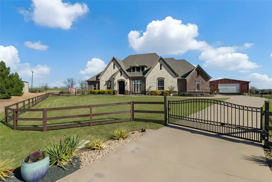 9101 Iron Mountain Trail, Justin, TX 76247 - Image #3