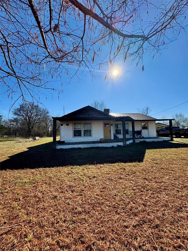 12644 Fm 196, Deport, TX 75435