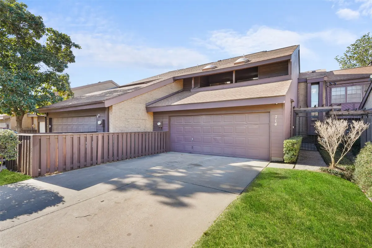 714 Oakwood Trail, Fort Worth, TX 76112 - Image #1