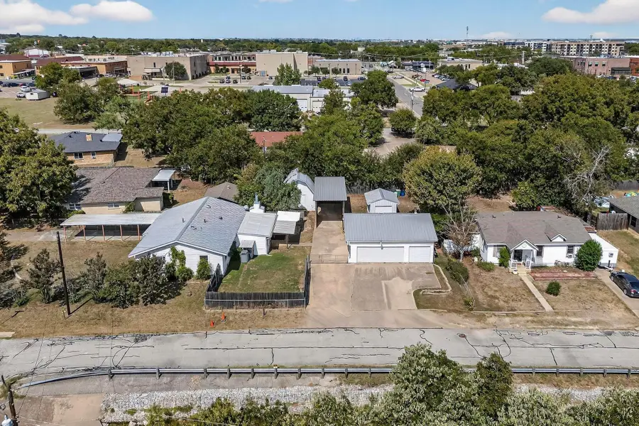 157 SE Tarrant Avenue, Burleson, TX 76028 - Image #2