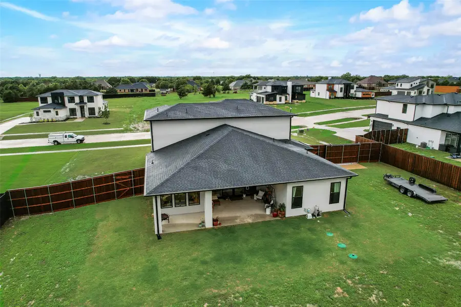 418 Whispering Way, Red Oak, TX 75154 - Image #3