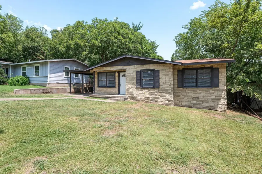 1717 Meadowlark Lane, Denison, TX 75020 - Image #2