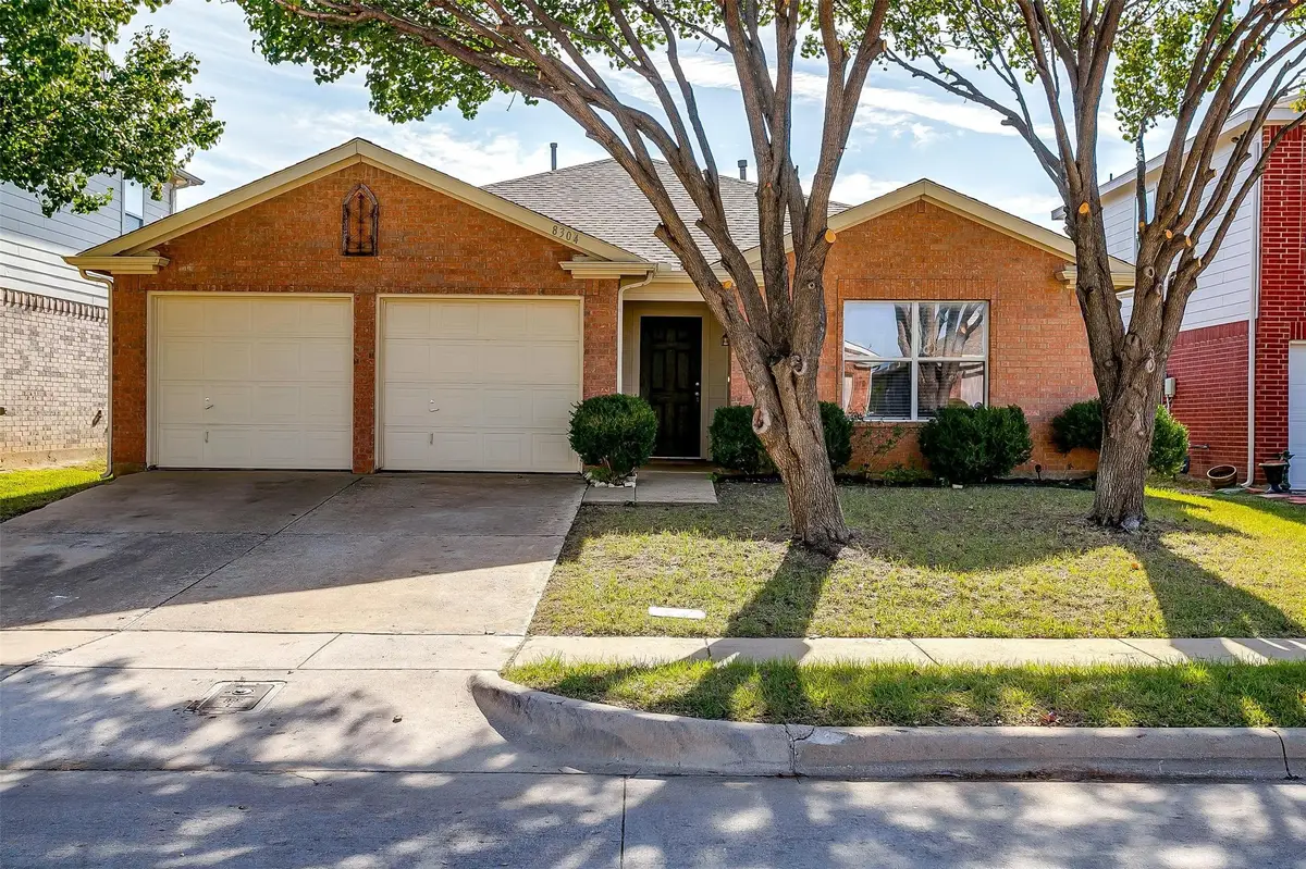 8304 Horse Whisper Lane, Fort Worth, TX 76131 - Image #1