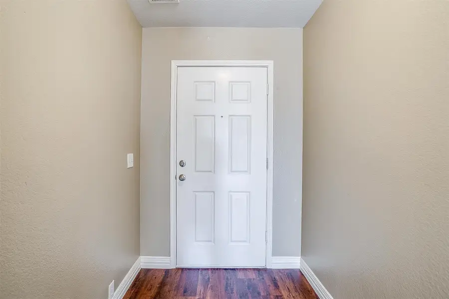 8304 Horse Whisper Lane, Fort Worth, TX 76131 - Image #3