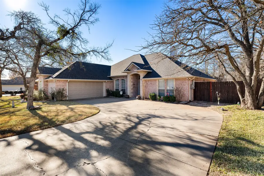 4606 Stoney Creek Court, Granbury, TX 76049 - Image #3