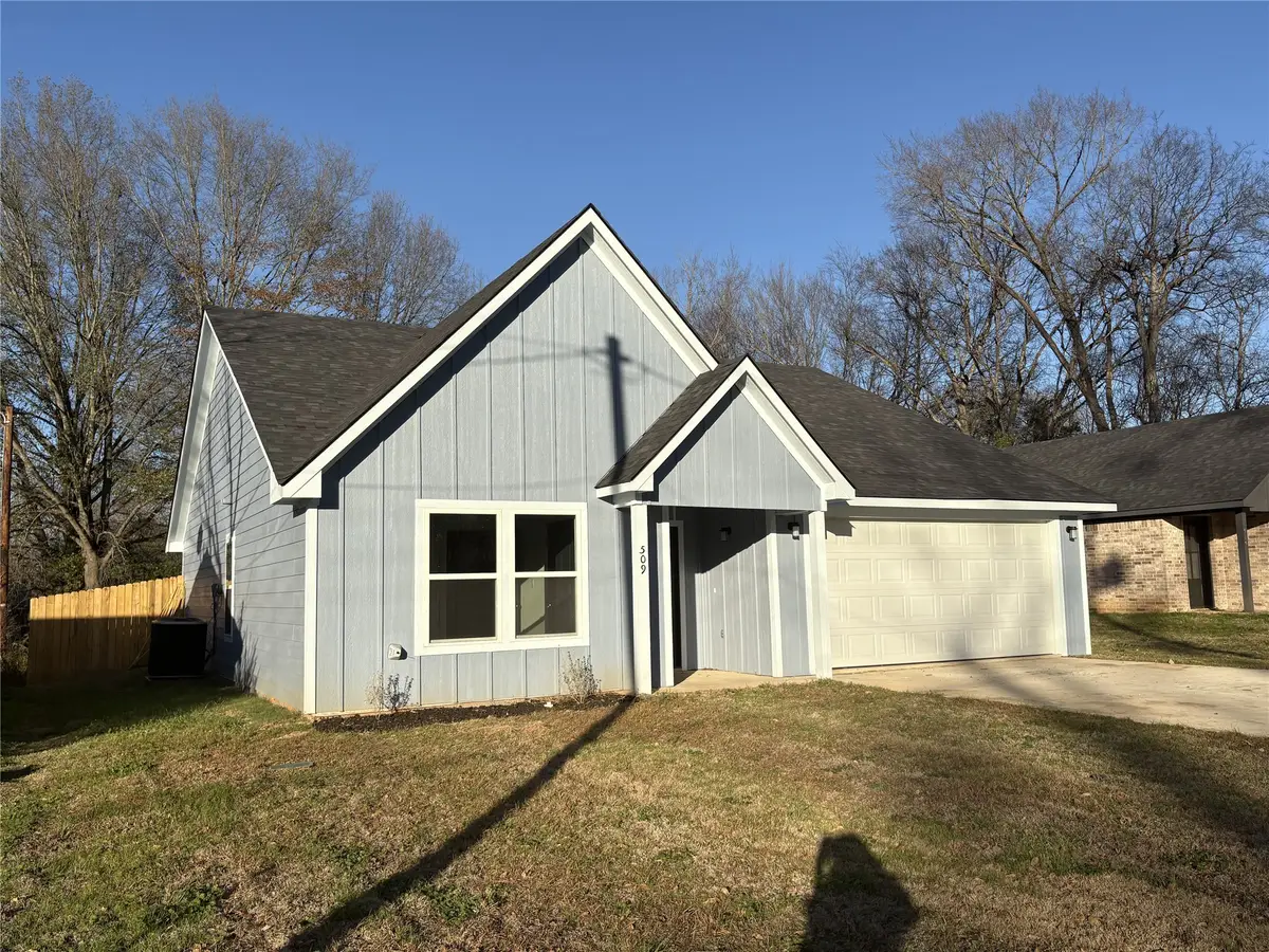 509 Giraud, Mineola, TX 75773 - Image #1