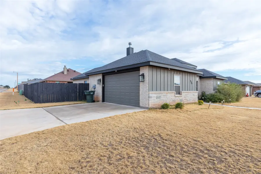 6909 Jennings Drive, Abilene, TX 79606 - Image #2