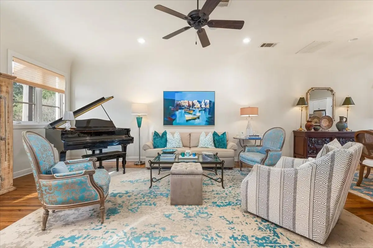 271 Casa Blanca Avenue, Fort Worth, TX 76107 - Image #1