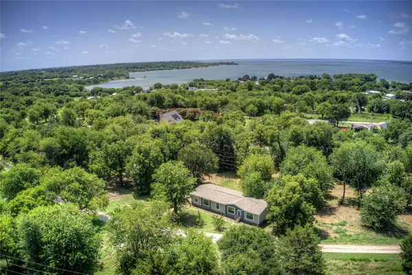 3910 High Land Drive, Lone Oak, TX 75453