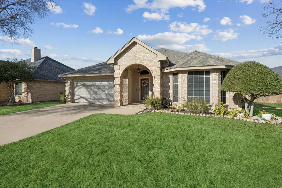 6641 Sunny Hill Drive, Watauga, TX 76148 - Image #2