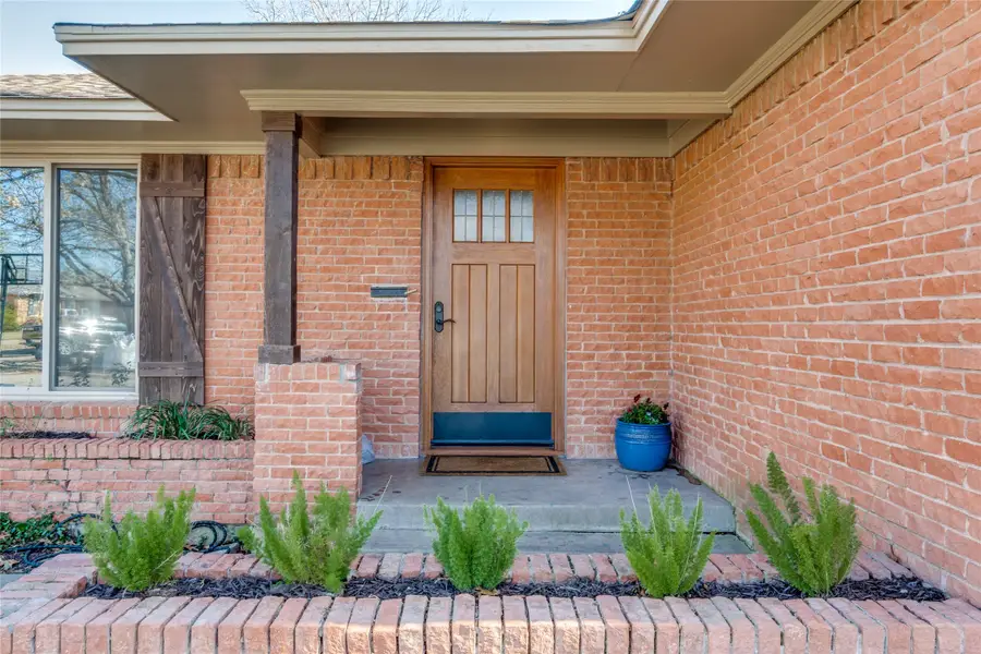 10641 Lake Haven Drive, Dallas, TX 75238 - Image #2