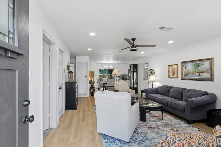 4104 Tacoma Street, Irving, TX 75062 - Image #3